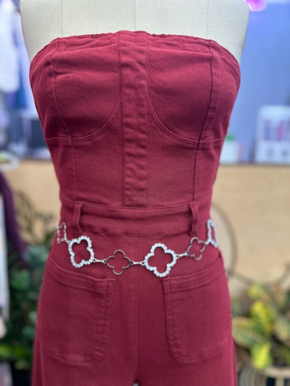 ✨ Rhinestone Clover Chain Belt – Silver Y2K Statement Waist Belt ✨